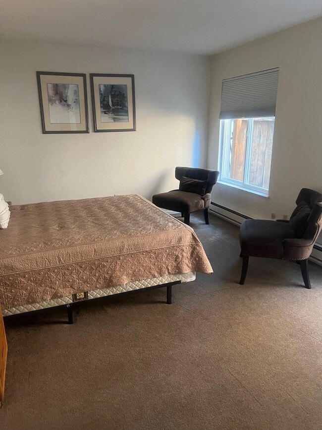 Building Photo - Chateau Du Lac condo available with Lakefr...