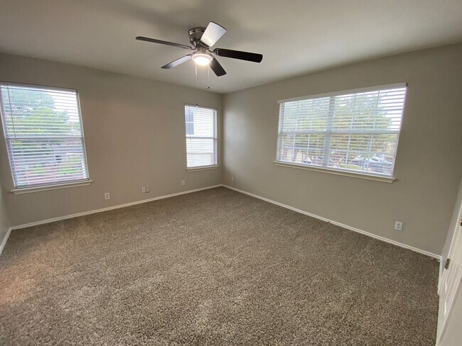 Building Photo - FALL INTO A NEW HOME WITH OUR MOVE-IN SPECIALS!