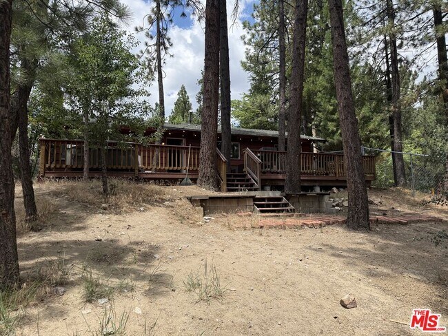 Building Photo - 42995 Sunset Dr