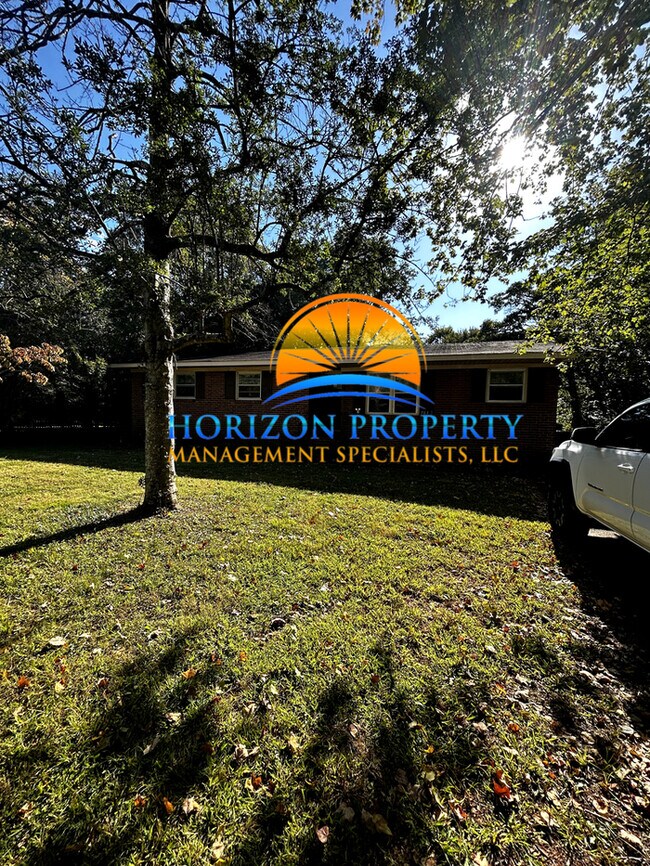 Building Photo - 703 Lantana Way NW
