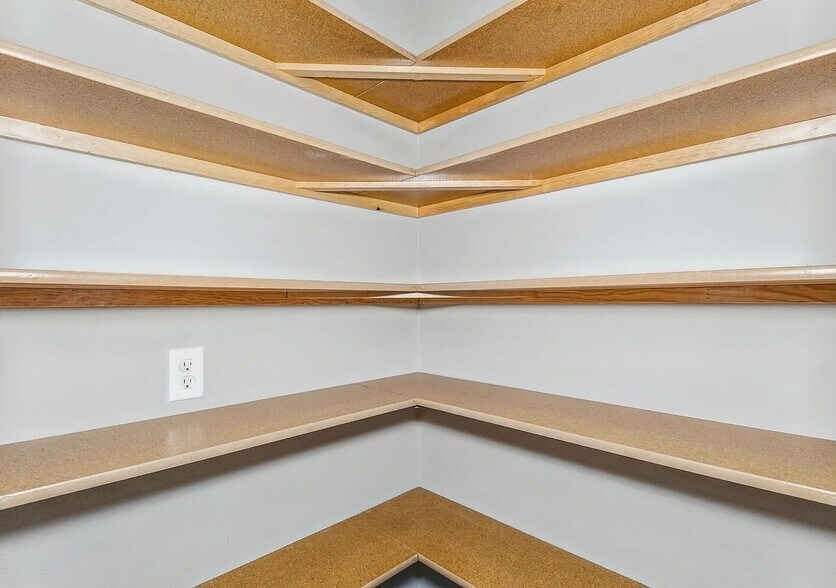 Building Photo - 3520 W 45th St S