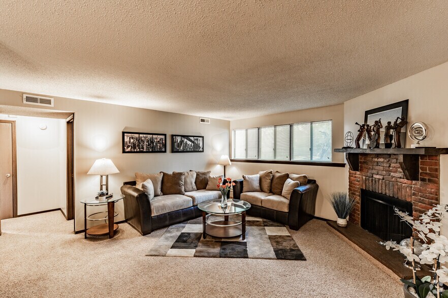 Sandstone Apartments 3023 Sandstone Dr Manhattan KS 66502 Apartment