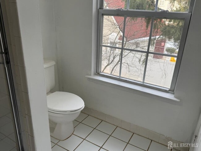 Building Photo - 5 Edinburgh Ct