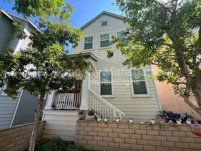 Primary Photo - 12979 New Haven Loop
