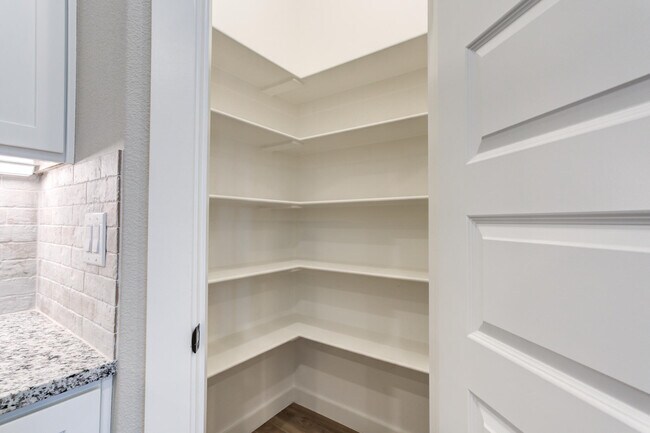 Building Photo - 1614 141st St