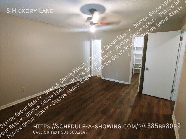 Building Photo - 8 Hickory Ln