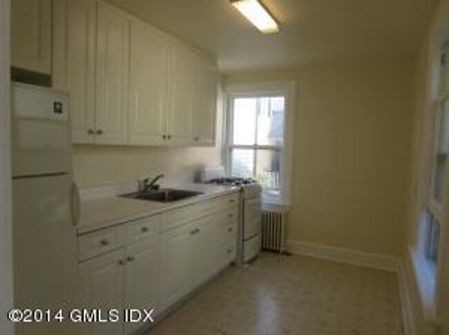 Kitchen - 59 Church St