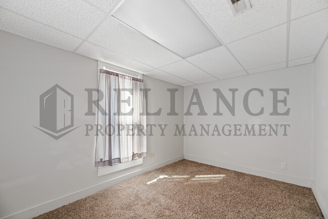 Building Photo - 421 N Meridian Ave