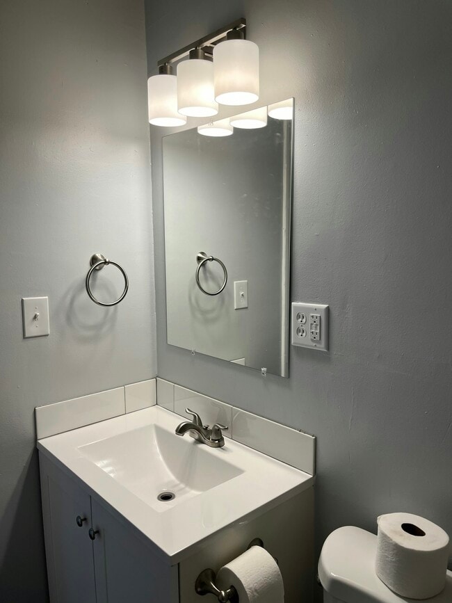 Building Photo - 12612 Firsby Ave