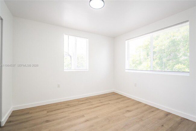 Building Photo - 1955 NW 2nd Ct