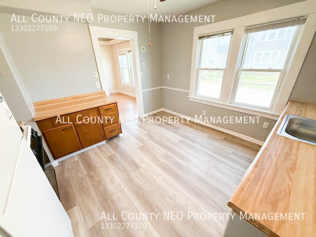 Building Photo - 3003 Portman Ave