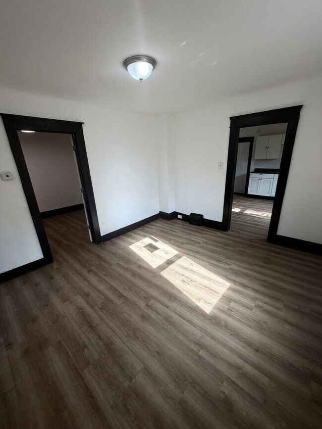 Building Photo - 2791 E 127th St