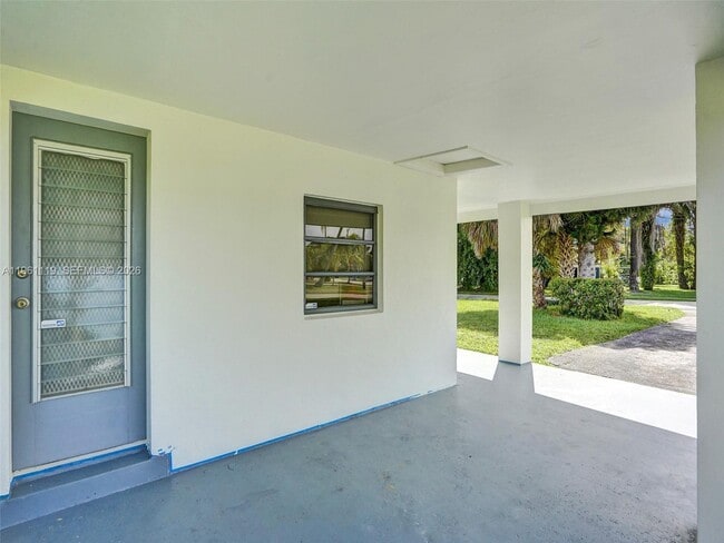 Building Photo - 17791 NE 13th Ave