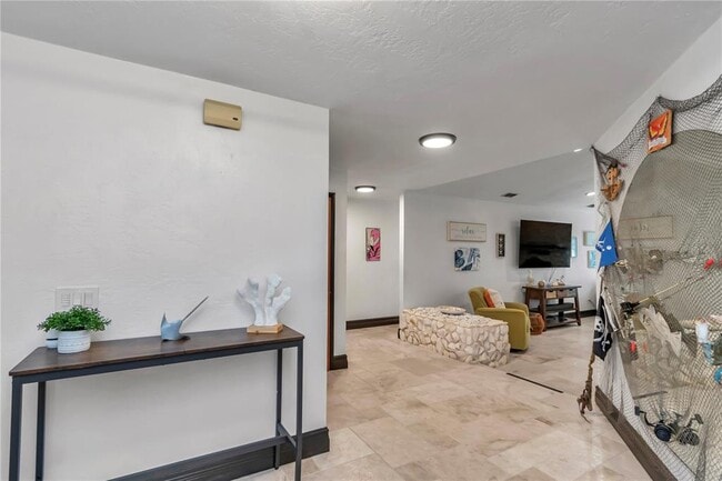 Building Photo - 1542 SE Pinwheel Dr