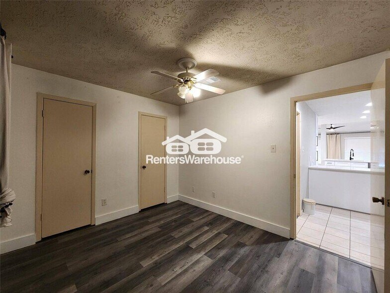 Building Photo - 8327 Bird Run Dr