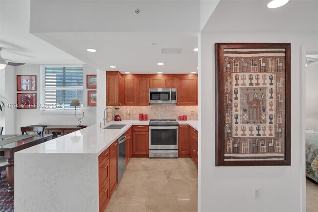 Building Photo - 1250 S Miami Ave