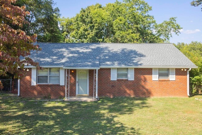 Building Photo - 304 Sunset Trail