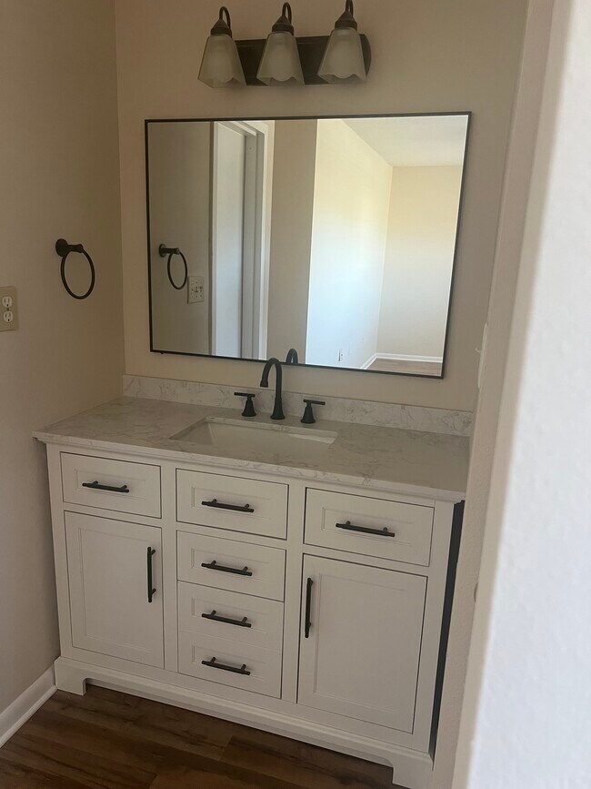 Building Photo - 2770 Curry Ford Rd