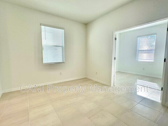 Building Photo - 1192 Happy Frst Lp