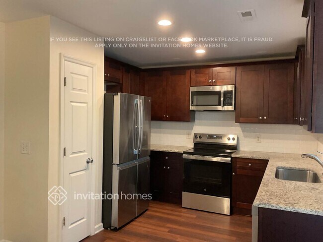 Building Photo - 3750 Burtons Barn St