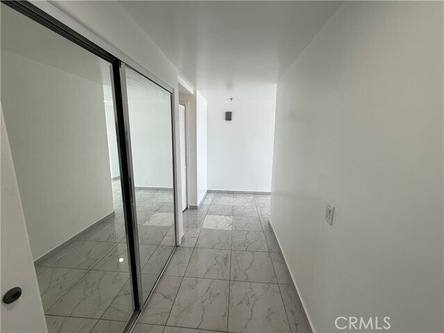 Building Photo - 525 E Seaside Way