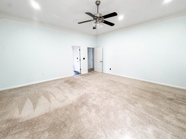 Building Photo - 10521 Red Stone Dr