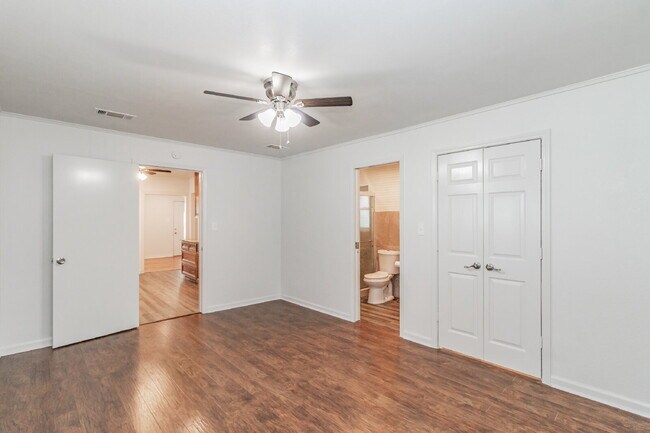 Building Photo - Beautiful home in a great location