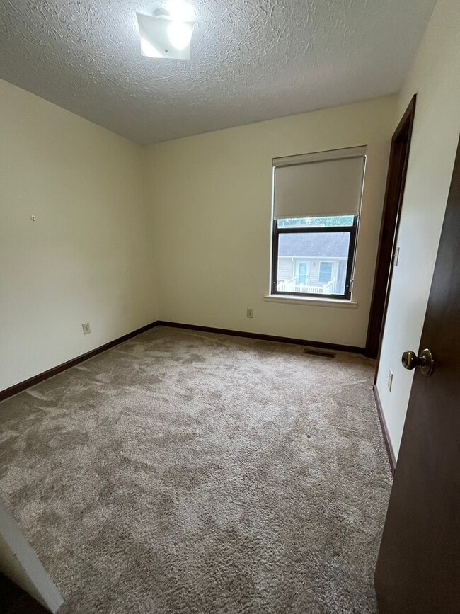 Building Photo - 2 Bedroom Townhouse for rent near EMU