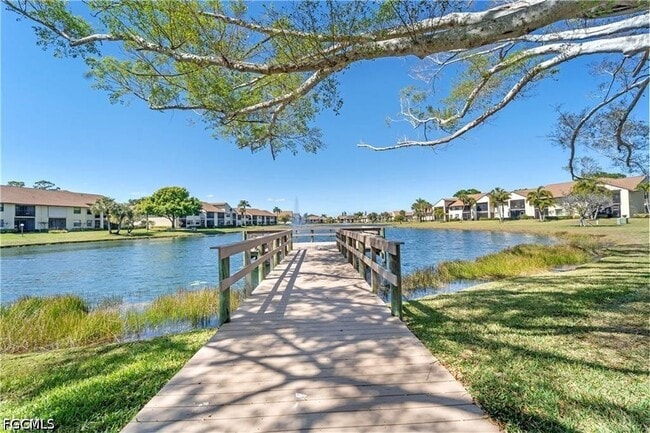 Building Photo - 8565 Charter Club Cir