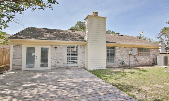 Building Photo - 13303 Hampton Falls Dr