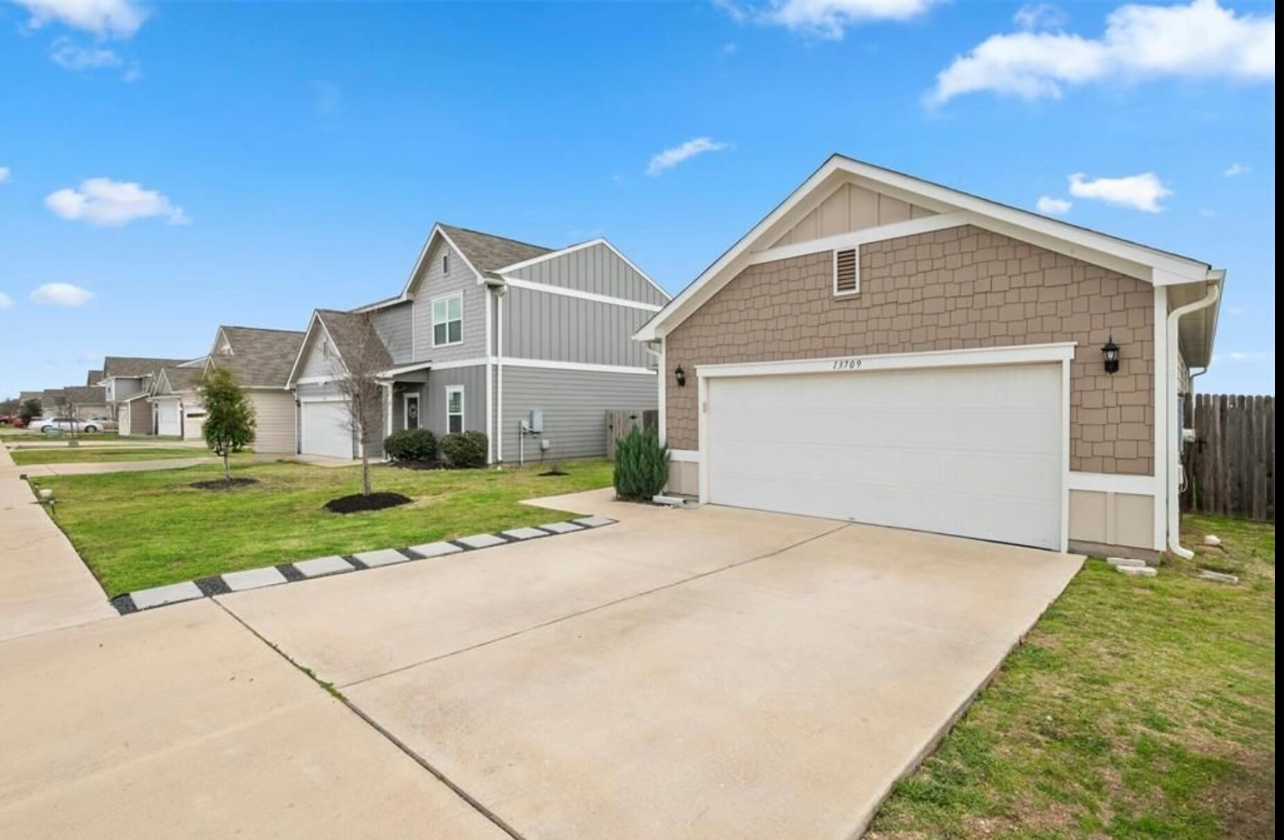 Building Photo - 13709 Sherri Berry Way