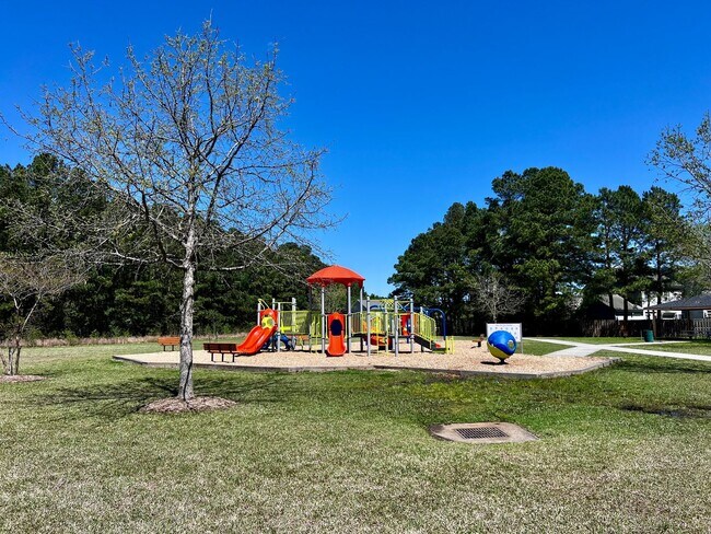 Building Photo - Charming 3 bed townhouse in Foxfire