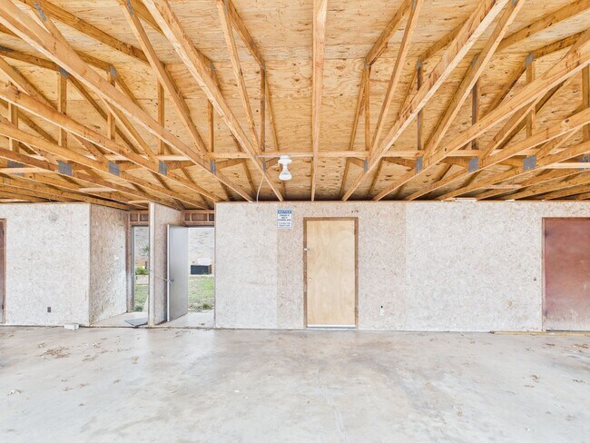 Building Photo - 107 Frederick Rd