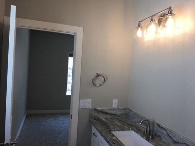 Building Photo - Built 2020! NW Reno Single Story House