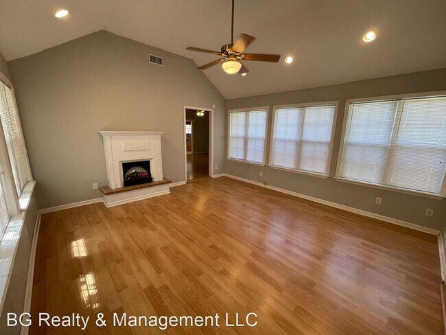 Building Photo - 3 br, 2 bath House - 4331 Christina St