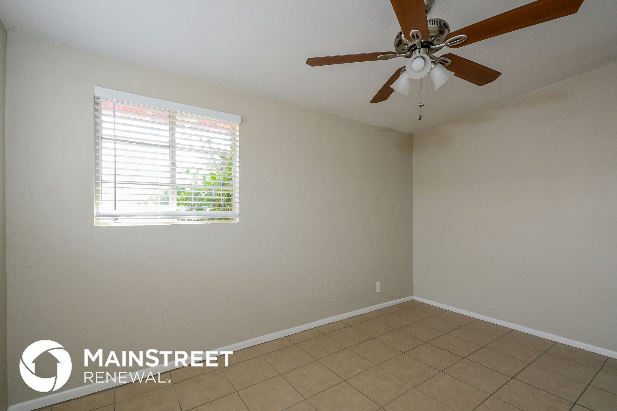 Building Photo - 1051 S Duke Dr