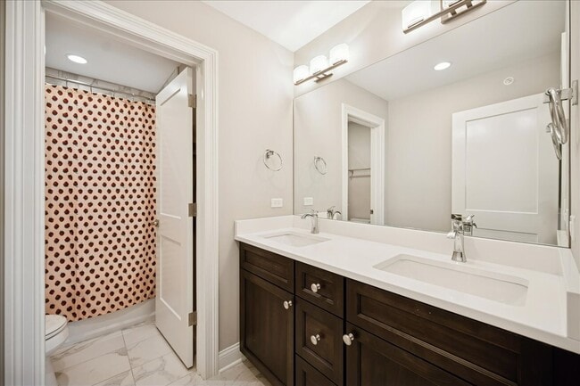 Building Photo - 420 Evanston Ave