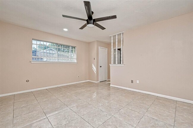 Building Photo - 11503 High Star Dr