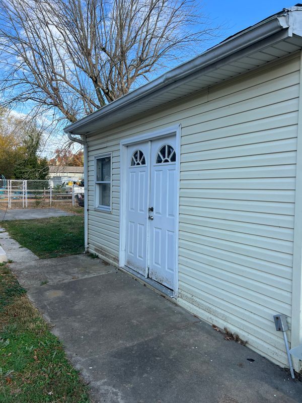 Building Photo - 708 Stiles Cir