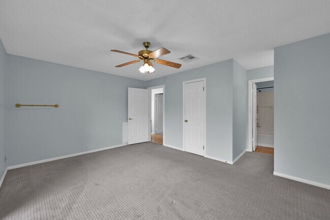 Building Photo - 12247 Trail Hollow Dr