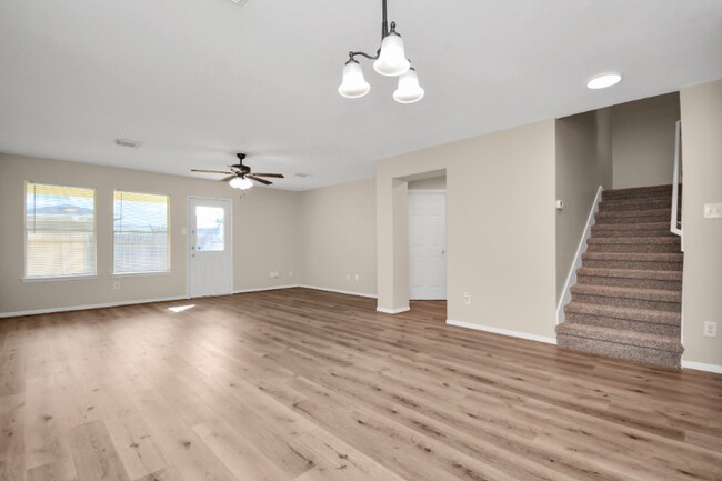 Building Photo - 21910 Willow Shade Ln