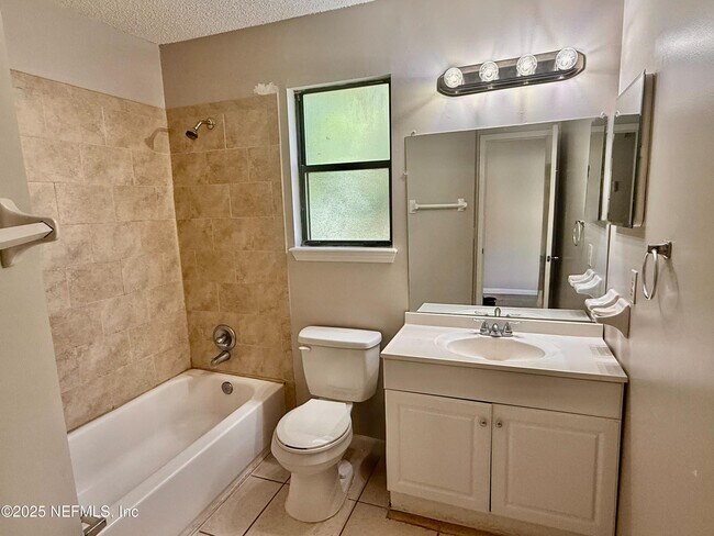 Building Photo - 71 Naugatuck Dr