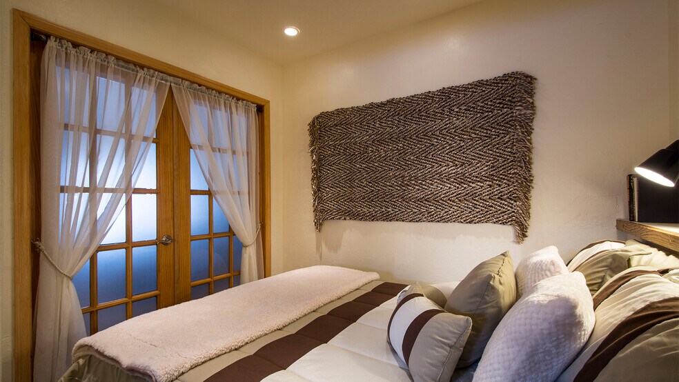 Building Photo - 1484 Willow Loop