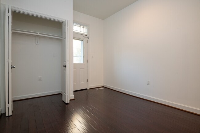 Building Photo - 1614 15th St NW