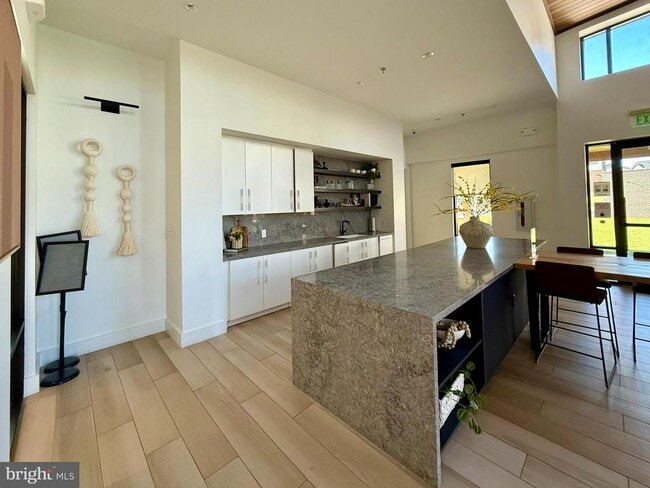 Building Photo - 43544 Jefferson Park St