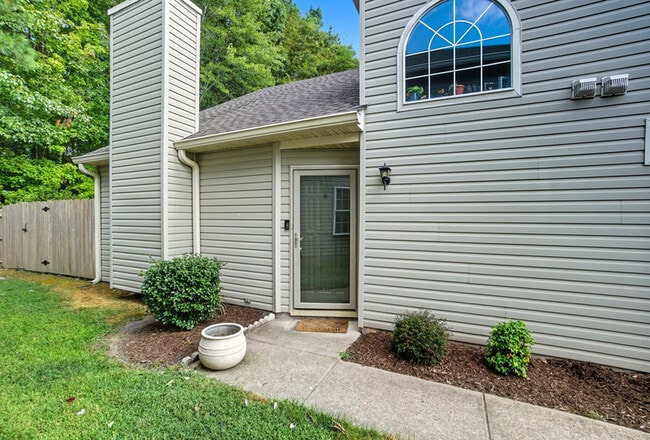 Building Photo - 3729 Peppercorn Way