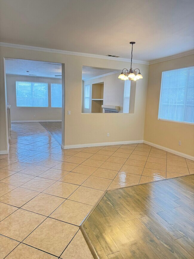 Building Photo - 1175 Sykes Dr