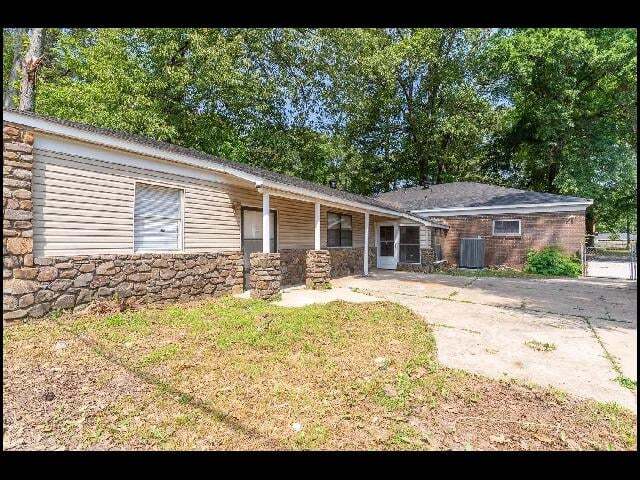 Building Photo - 6809 Canna Rd