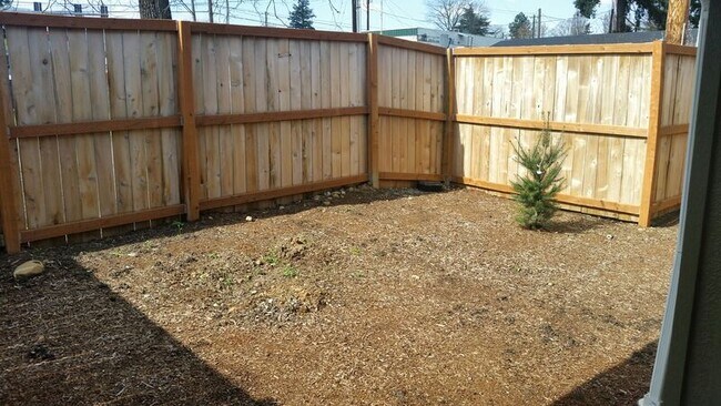 Building Photo - 8300 SE Flavel St