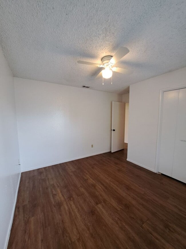 Building Photo - 4090-4094 N. Feland Ave.